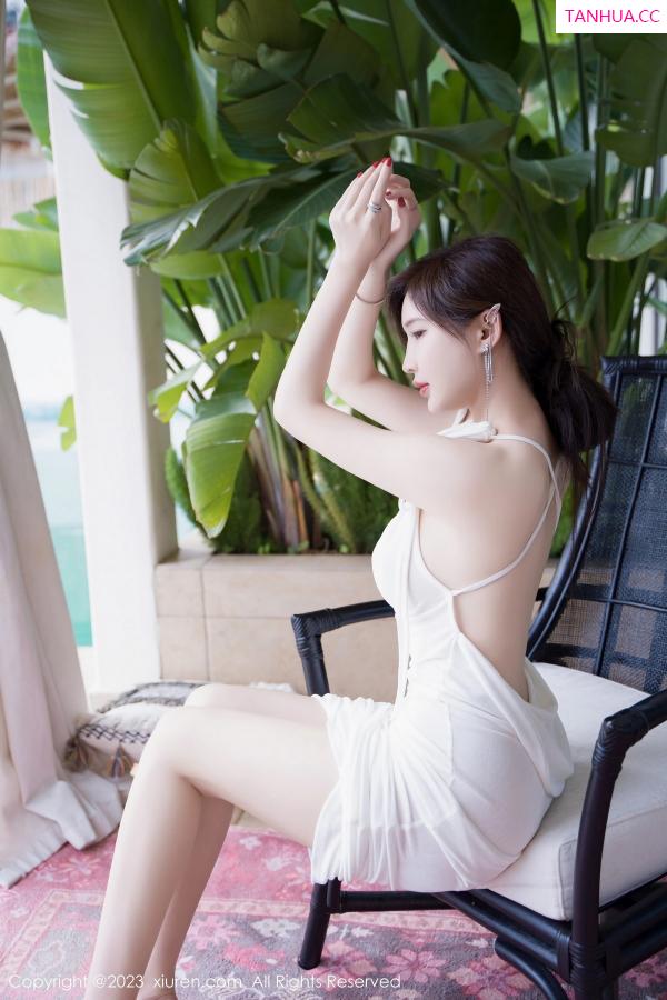 周妍希 奶瓶土肥圆 [XiuRen]高清写真图 2023.09.28 No.7461 Carol周妍希 长裙美臀第44张图片